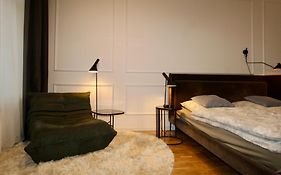 Zentrales hochwertiges Gründerzeit-Apartment Thomasius